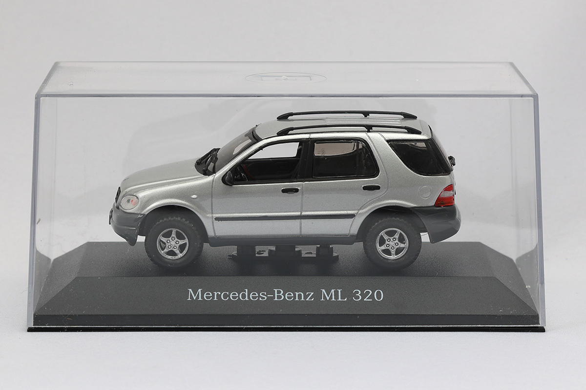 【1/43】メルセデス ベンツ ML320 ミニカー Mクラス シルバー
