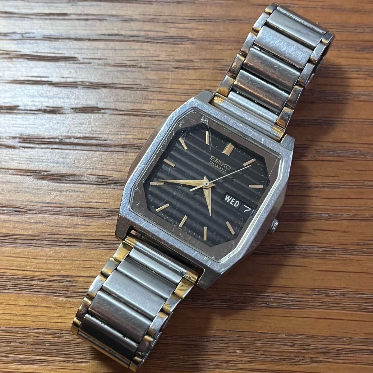 257224 稼働品 SEIKO セイコー V743-5A00 スクエア デイデイト メンズ クォーツ 腕時計