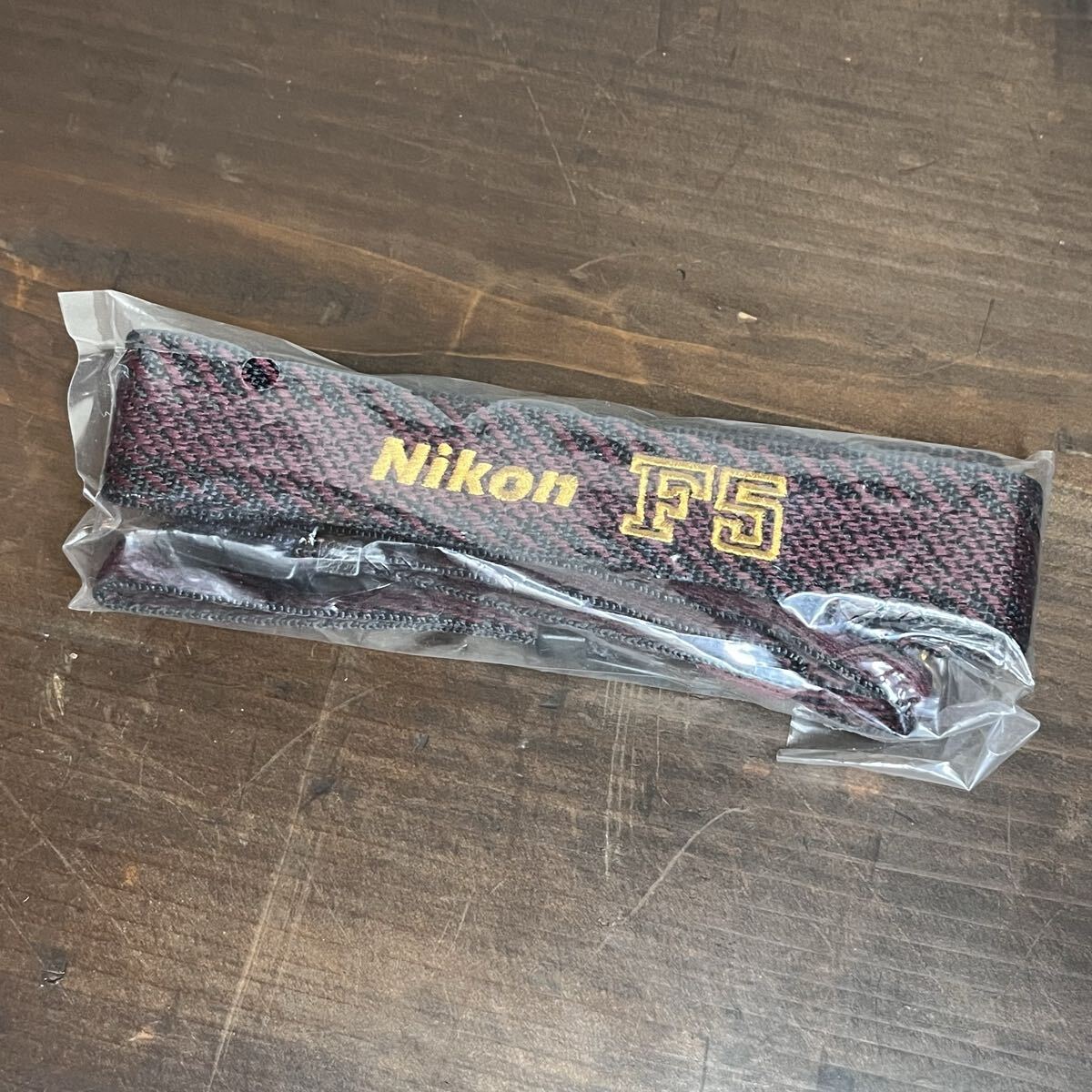 未使用 NIKON F5 ストラップ 刺繍ロゴ ニコン