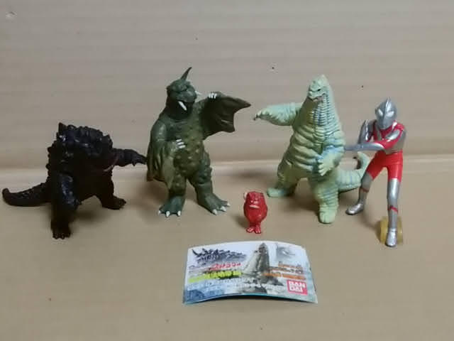 ★HGウルトラマン 怪獣無法地帯 5体 レッドキング チャンドラー マグラー ピグモン ウルトラマンAタイプ