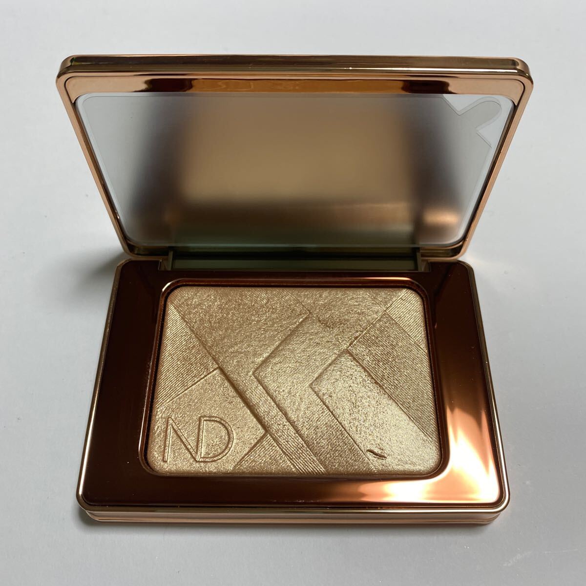 ナターシャデノナ　I NEED A NUDE GLOW ハイライター ハイライト