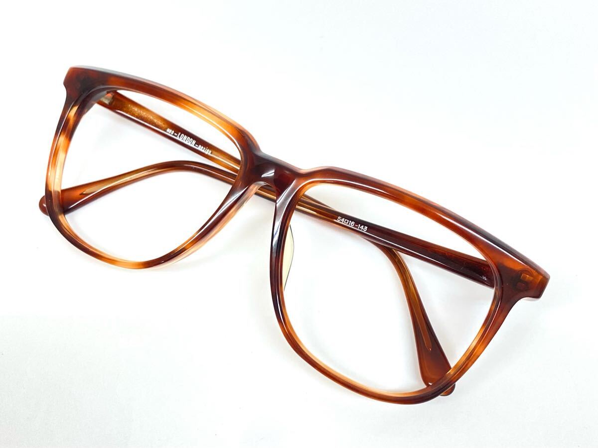 80年代後期、眼鏡の聖地鯖江製 ジャパンヴィンテージフレーム 色褪せない存在感 モダンにもクラシックにも寄り添う、眼鏡好きのための逸品