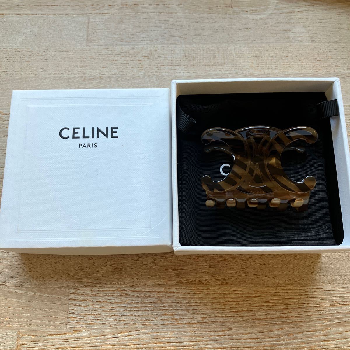セリーヌ　ラージヘアクロー　ヘアクリップ　ヘアアクセサリー　茶　ブラウン　CELINE