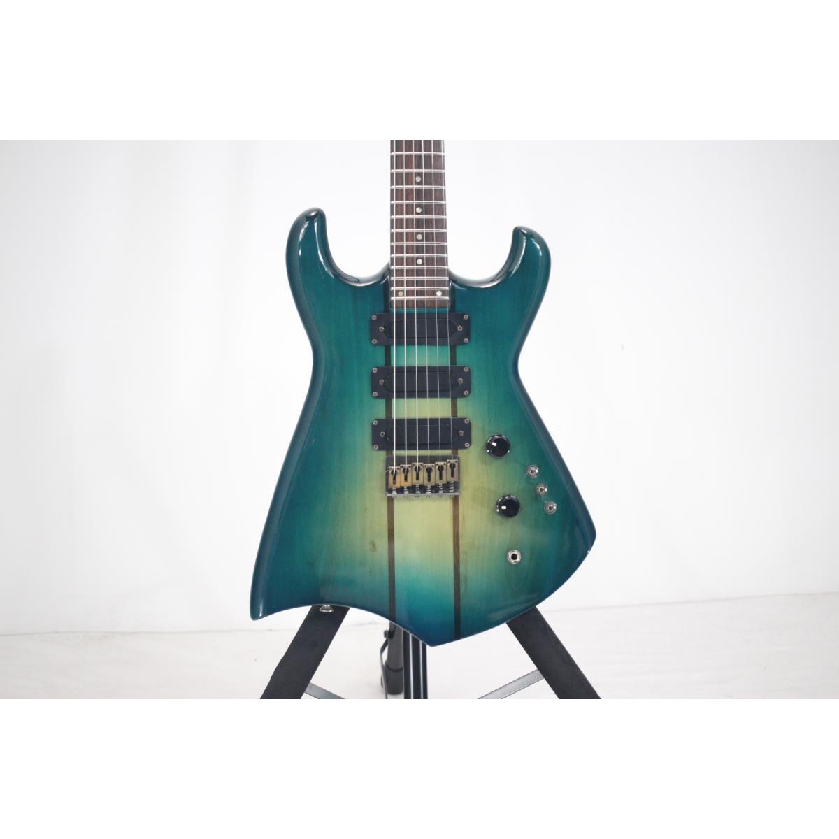 ＫＡＷＡＩ　　Ｖ－１