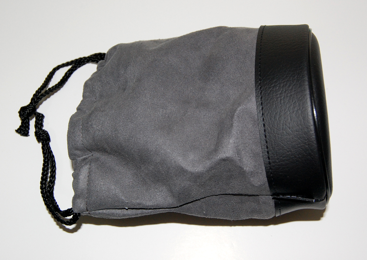 ＜＜＜キヤノン純正レンズポーチ「LP1319」です　　8＞＞＞