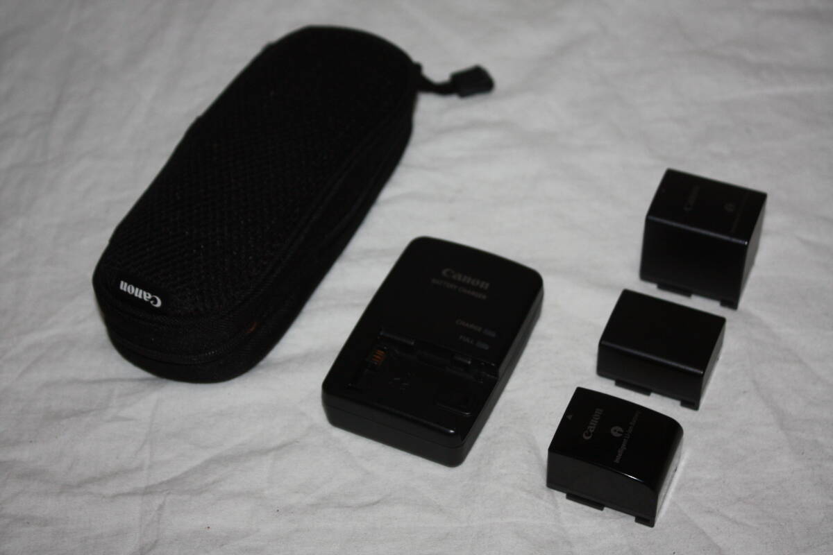 Canon　純正品　CG-800+BP-819+BP-809+BP-808D　バッテリー充電器+バッテリー3本　（iVIS HF S21、iVIS HG 21等用）