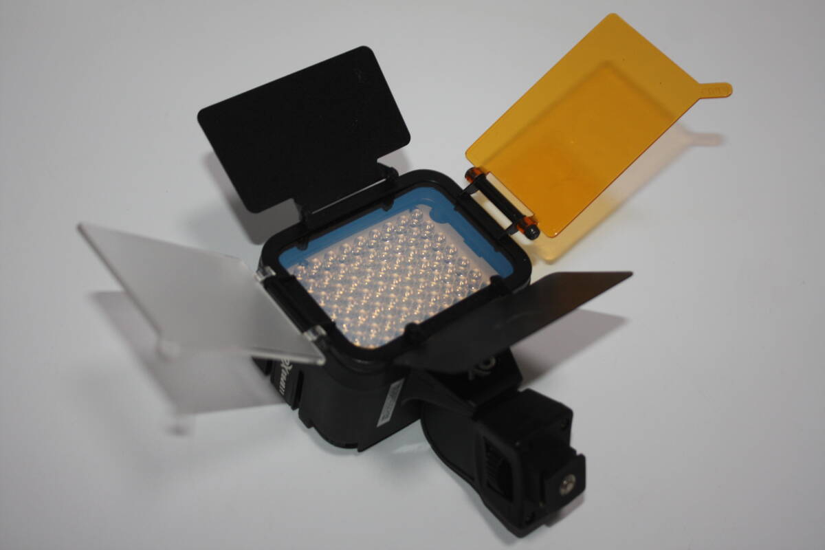 IDX（アイディーエクス）　X6ライト　美品　LEDライト (検索：業務用ビデオカメラ、PXW-、PMW-、AG-AC、AJ-PX)