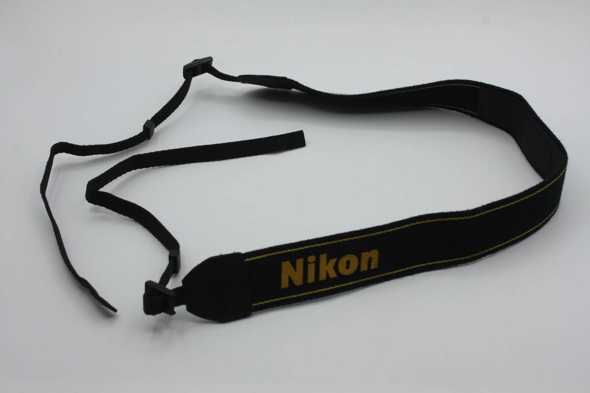送料無料！　Nikon　美品　ショルダーベルト　（検索：一眼レフカメラ、Canon、ストラップ）