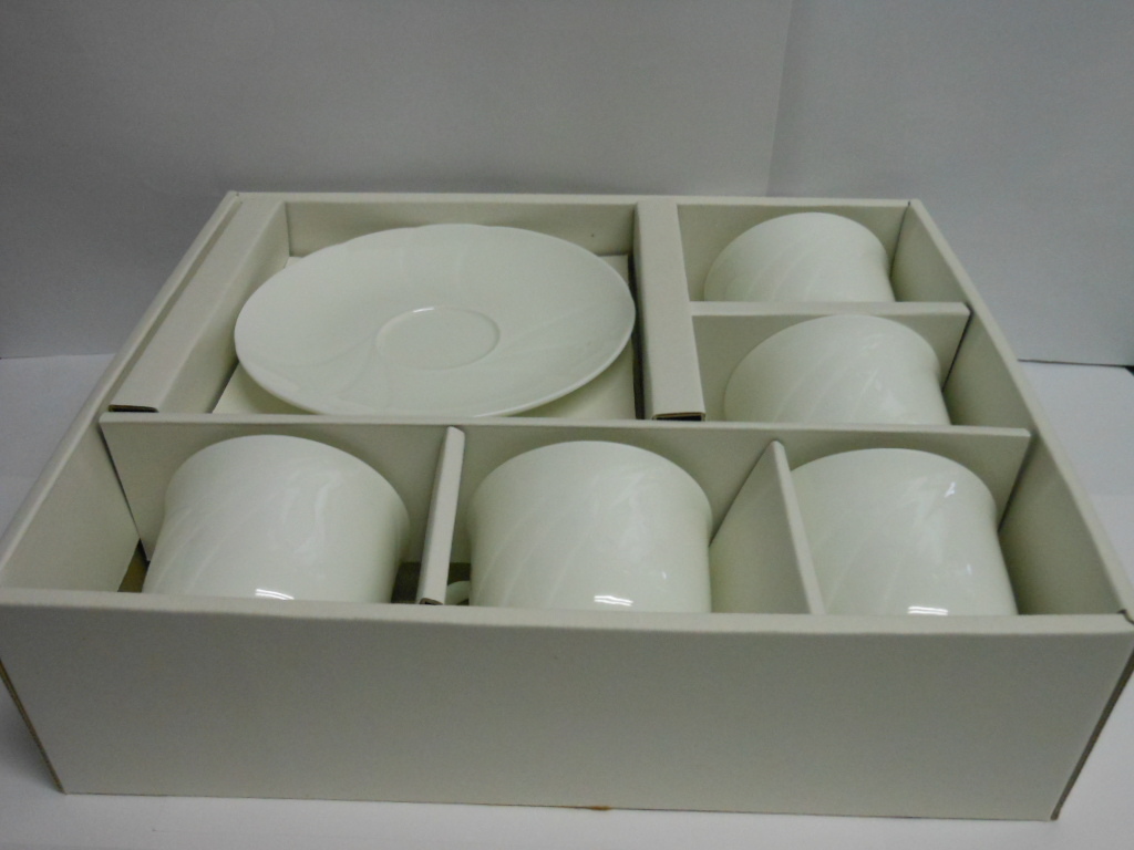 ☆新品未使用☆　コーヒーカップ＆ソーサー５客　　bone china Creale 　Japan　昭和レトロ