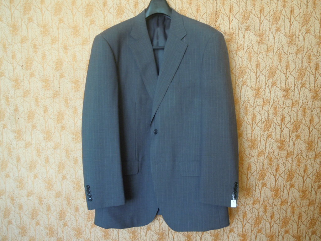 ☆新品春物☆２B　グレーストライプスーツ　A８　ツーパンツ　即日発送