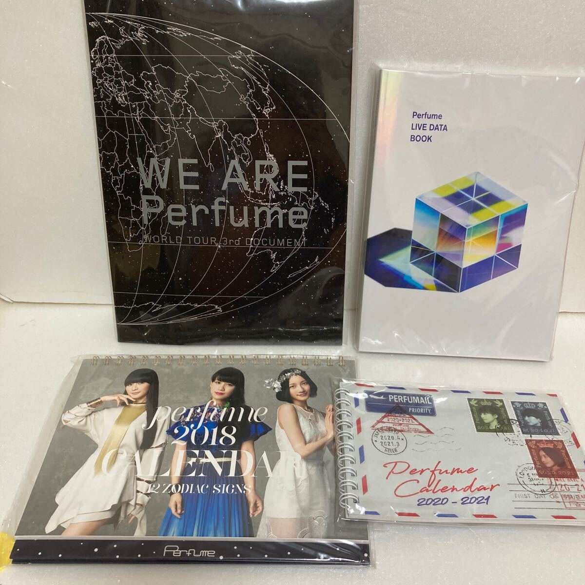 Perfume ツアーグッズ　カレンダー　パフューム