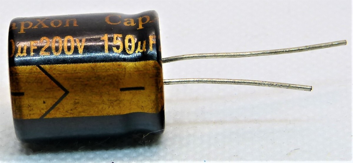 電解コンデンサ 200v 150μF 105°C 1個（200v 150uf）