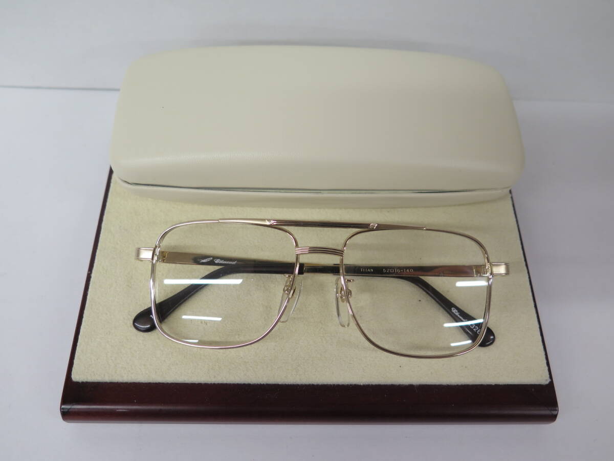 6-25　未使用展示品　EDMOND　エドモンド　3326-1　ツーブリッジ　チタン　メガネフレーム　眼鏡フレーム　52口16-140　ゴールドカラー