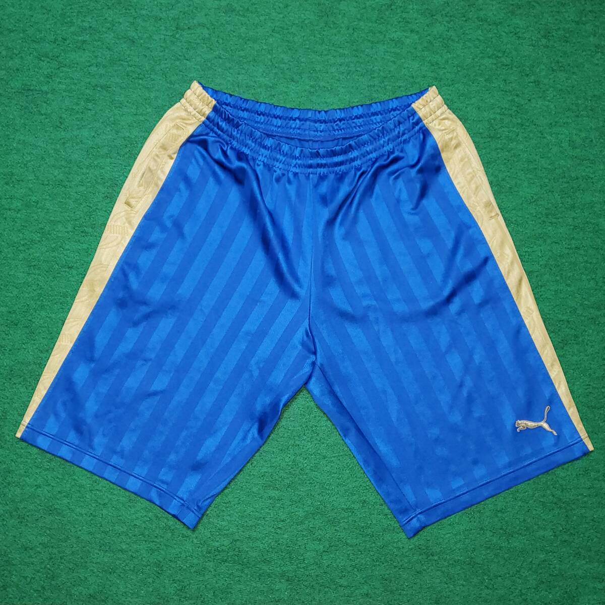 PUMA ハーフパンツ 青x金 / XO ストライプ ジャージ 素材 プーマアパレルジャパン 日本製
