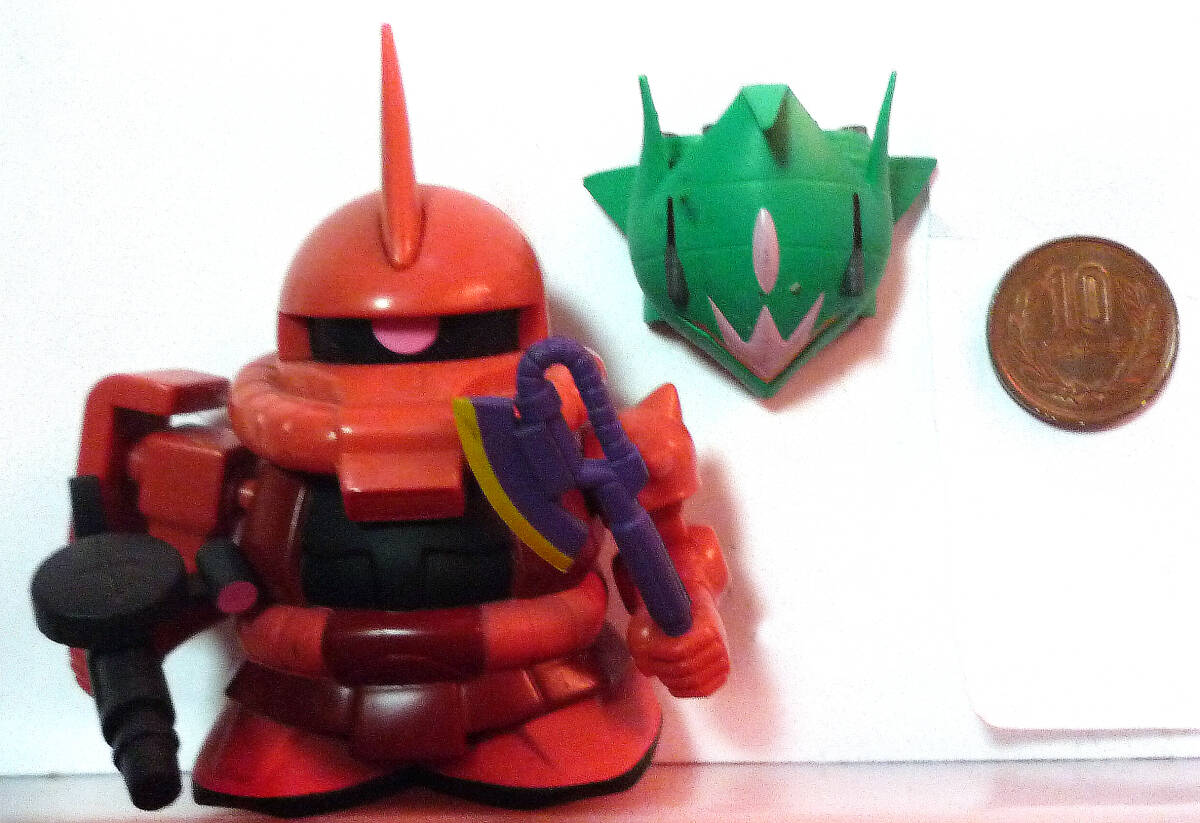 ●MS合金　バンプレスト ガンダム シャア専用 ザク　エルメス？　SD　写ってるものが全てです ２０００年頃のものです、少し重たいです