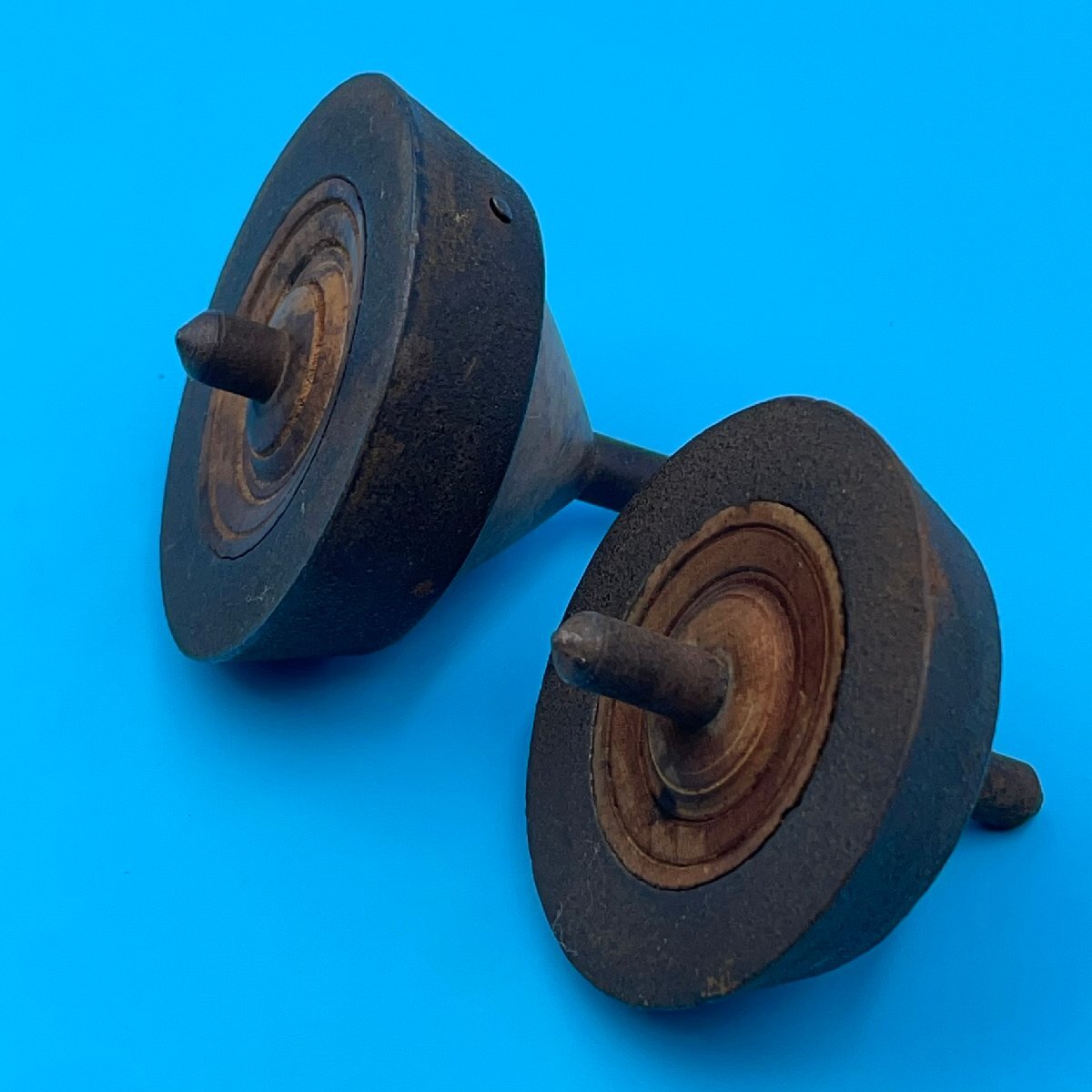 【18534Q098】コマ 鉄輪コマ 大 小 2点セット 玩具 昭和レトロ レトロ 当時物 喧嘩ゴマ けんか 鉄独楽 鉄コマ 独楽 おもちゃ 現状品