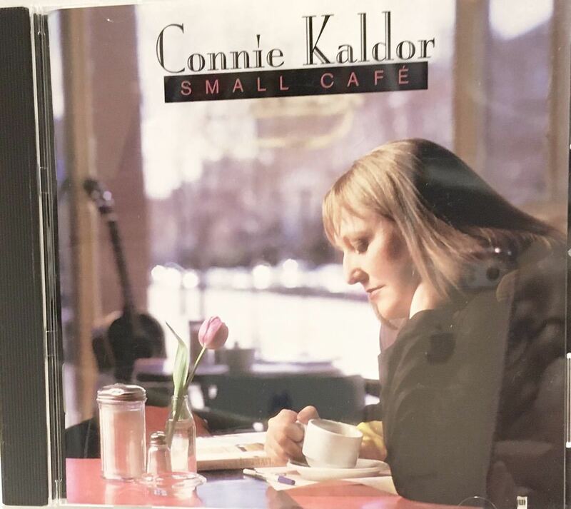 Connie Kaldor 　コニー・カルドール　/ 　Small Cafe　（輸入盤）Small Cafeでこのアルバムが流れていたら、すぐにお気に入りの店になる