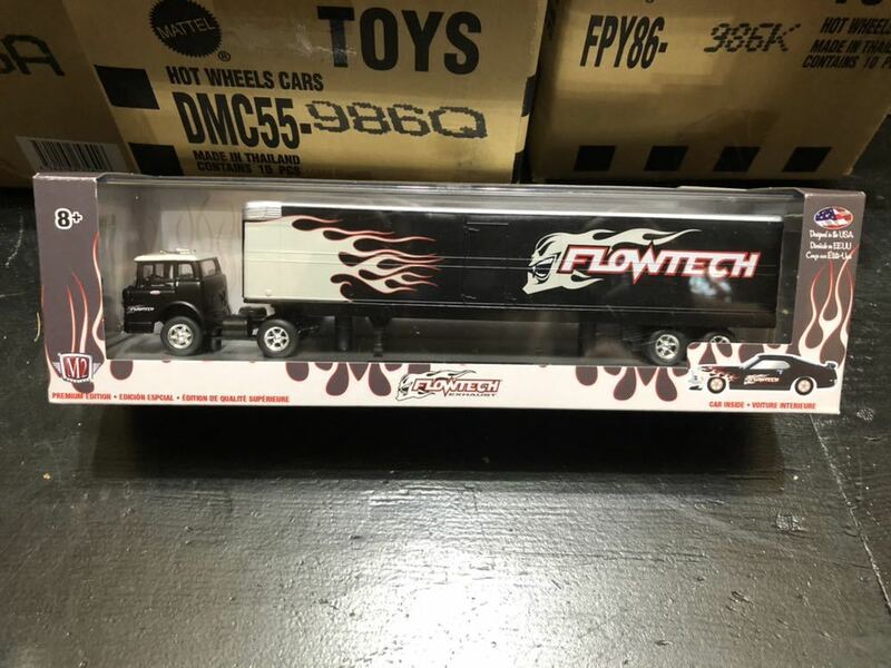 送料込 1/64 M2 Auto Haulers Flowtech 1966 Ford C950 Truck & 1970 Mustang Mach 1 マシーン フォード マスタング トレーラー machines