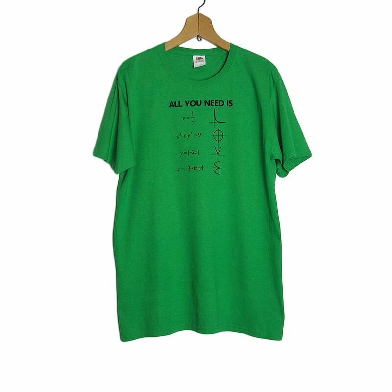 Tシャツ 緑色 プリントTシャツ ALL YOU NEED IS LOVE メンズ Mサイズ ユーズド 古着 FRUIT OF THE LOOM ティーシャツ tee #20029