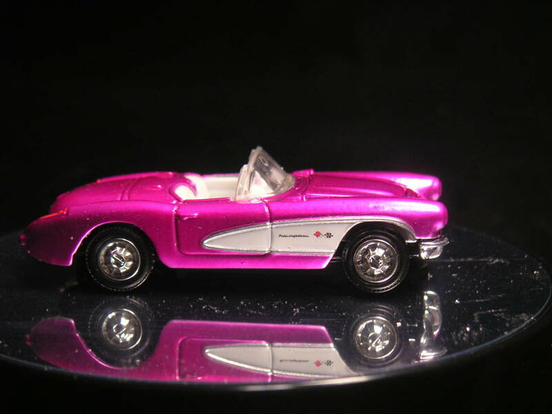 1957　C1 コルベット・カスタムカラー/ピンク・Eｇ塗り有・57ケース無：台座のみ 1/64　トミカサイズ