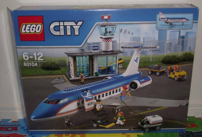 未組み立て レゴ LEGO シティ 空港ターミナルと旅客機 60104　飛行機　ジェット機　旅客機