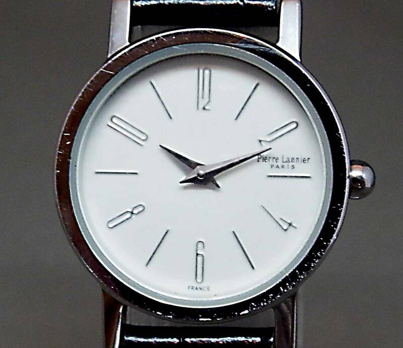 EU-0121■Pierre Lannier ピエールラニエ 015B8 レディース腕時計 2針 白×黒 中古