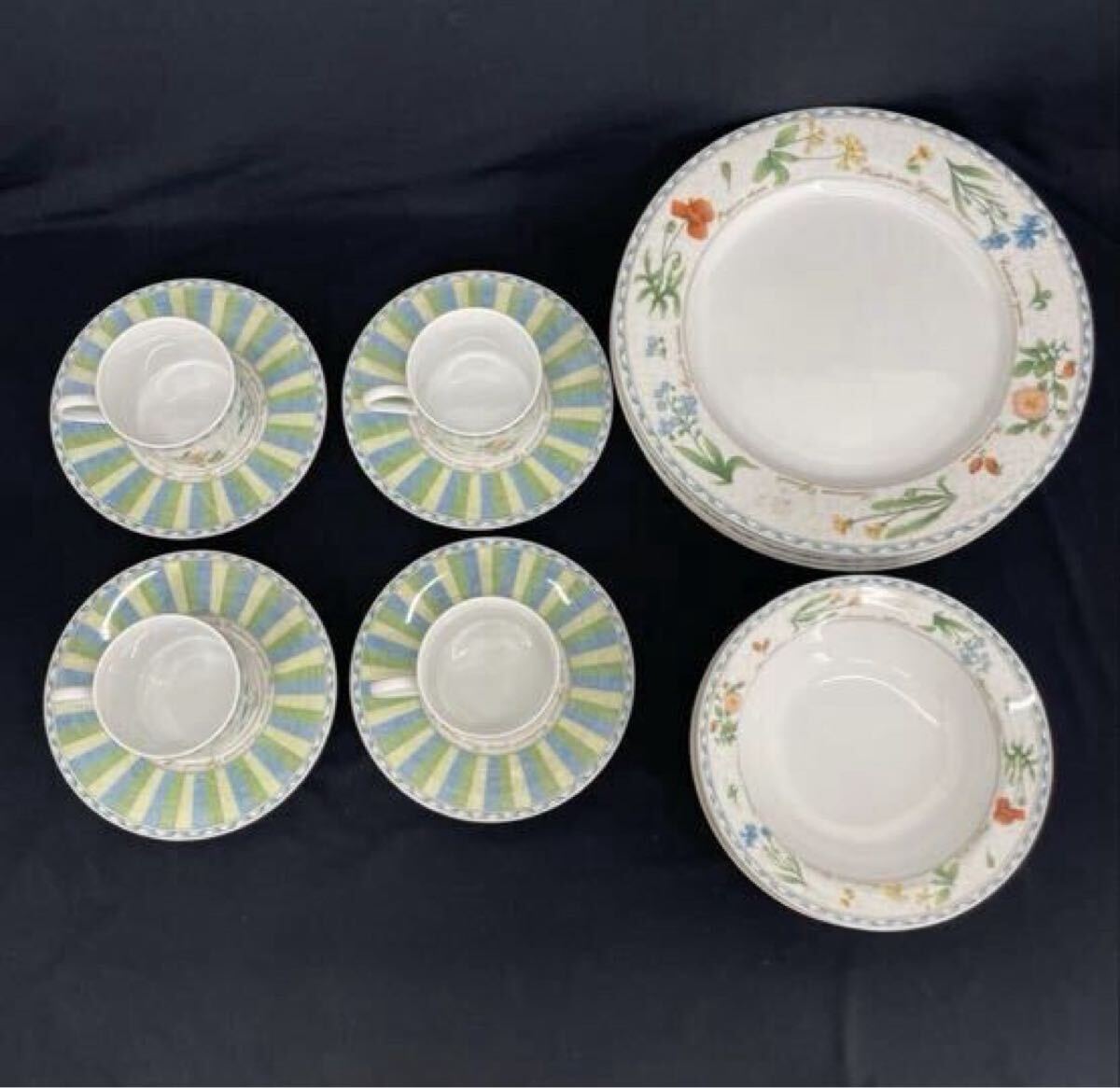 EDK24j ACCORNERO 食器12点セット カップ & ソーサー 4客 お皿 8点 まとめて 花柄 大皿 プレート 深皿 ボウル PATRA 洋食器　
