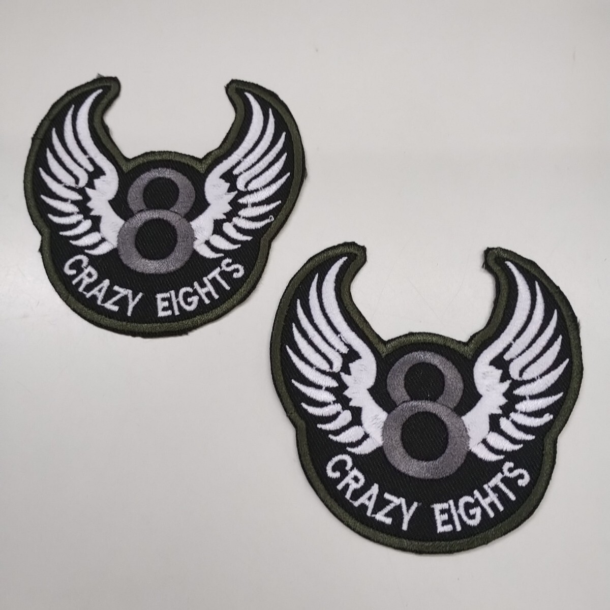 ◎ C R A Z Y　E I G H T S と記されたワッペン 2枚セット s157