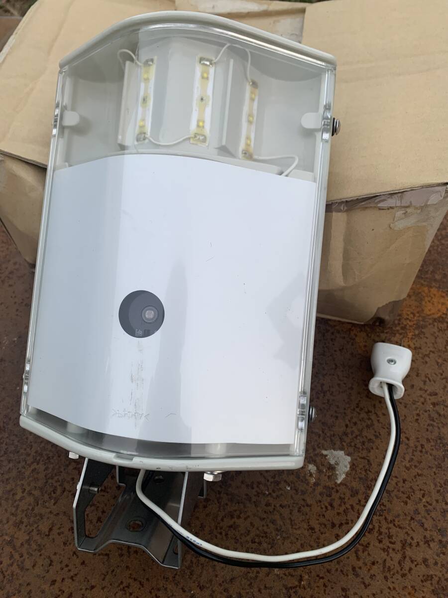 株式会社MARUWA SHOMEI LED照明器具 LS01110NW-YS00 屋外用 100-200V 50-60Hz 14.3W 0.17-0.09A 08年製(25010404)