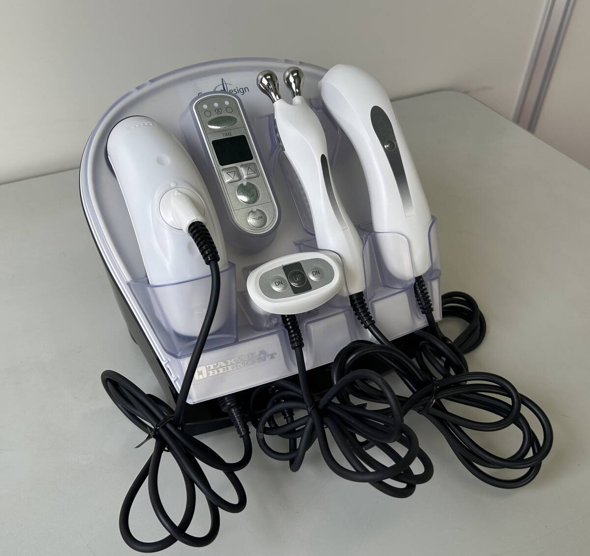 2021年製◇タカラベルモント Core design(コアデザイン) 美顔器 BM-FDB ブラック ◇エステ 美容 フェイスアップ 美容機器◇2-I0000926