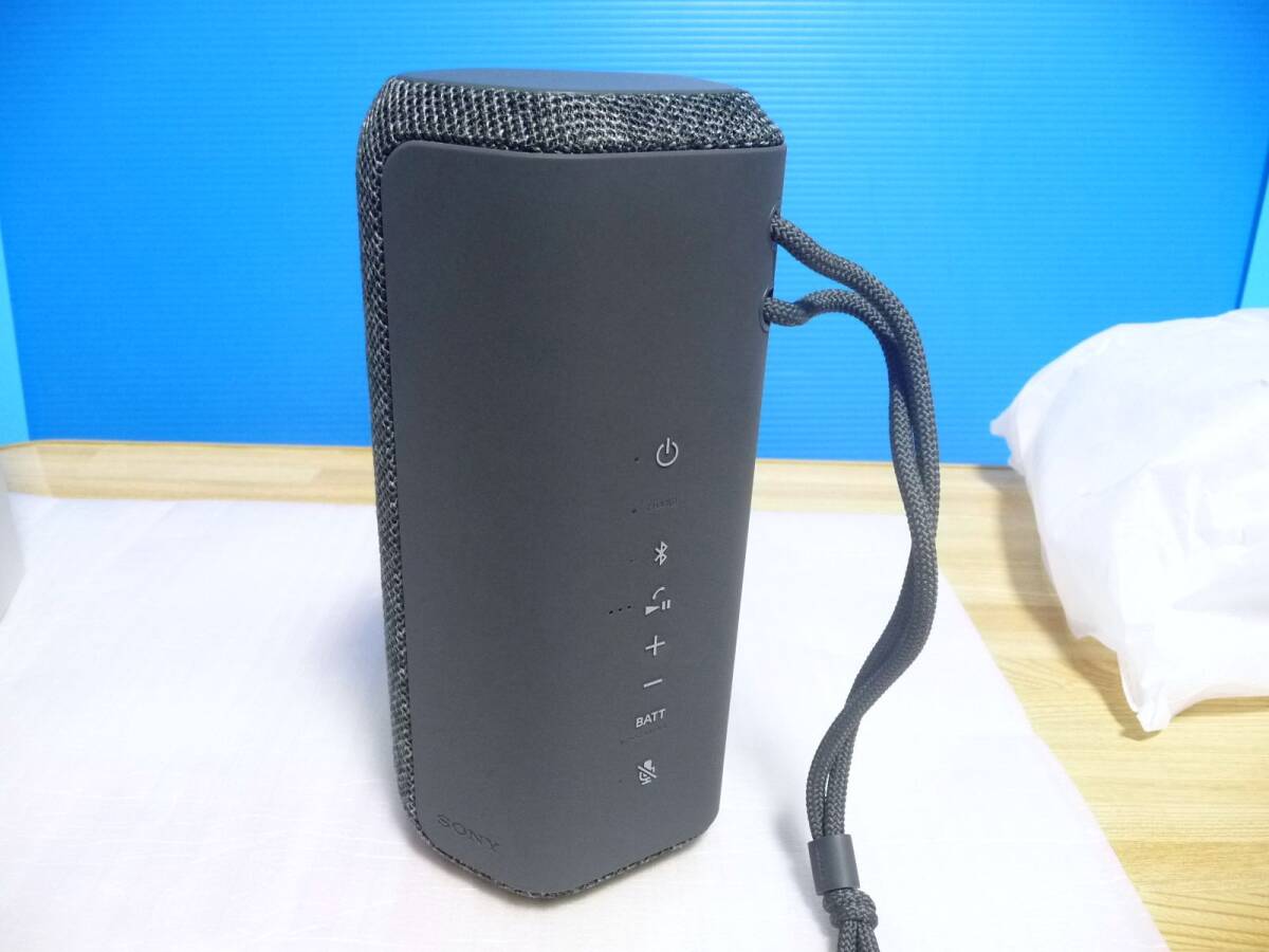 ◆展示品 SONY ソニー ワイヤレスポータブルスピーカー SRS-XE200(B) [Line-Shape Diffuser採用/Bluetooth対応/防水防塵防錆/ブラック]