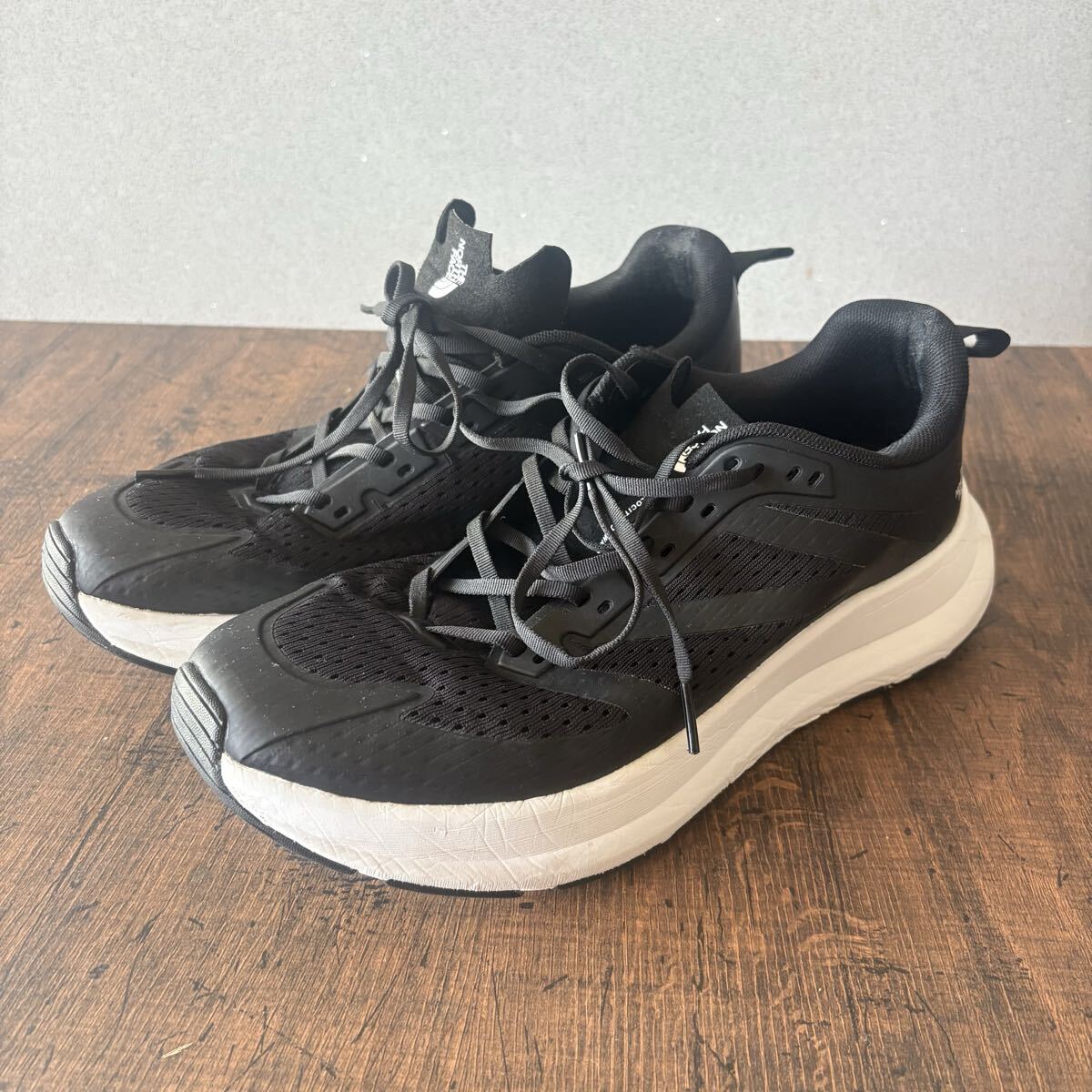 ザ ノースフェイス 27.5 ブラック スニーカー