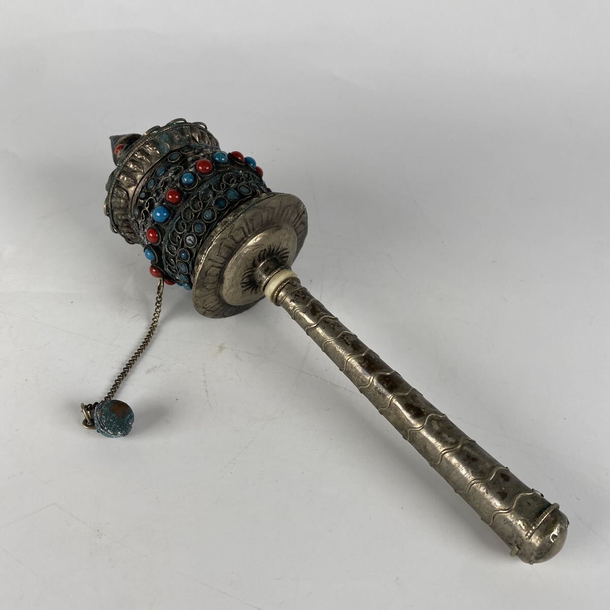 旧家整理品　マニ車　転経器　チベット　密教　仏教美術　骨董品　古美術品　仏具　法具　中国古玩　全長21.5cm 重量106g【83①】
