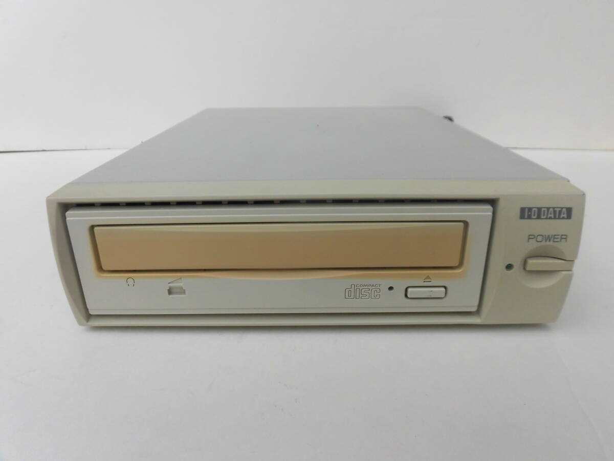 I-O DATA SCSI CD-ROMドライブ（Apple純正CD-ROMドライブに換装）