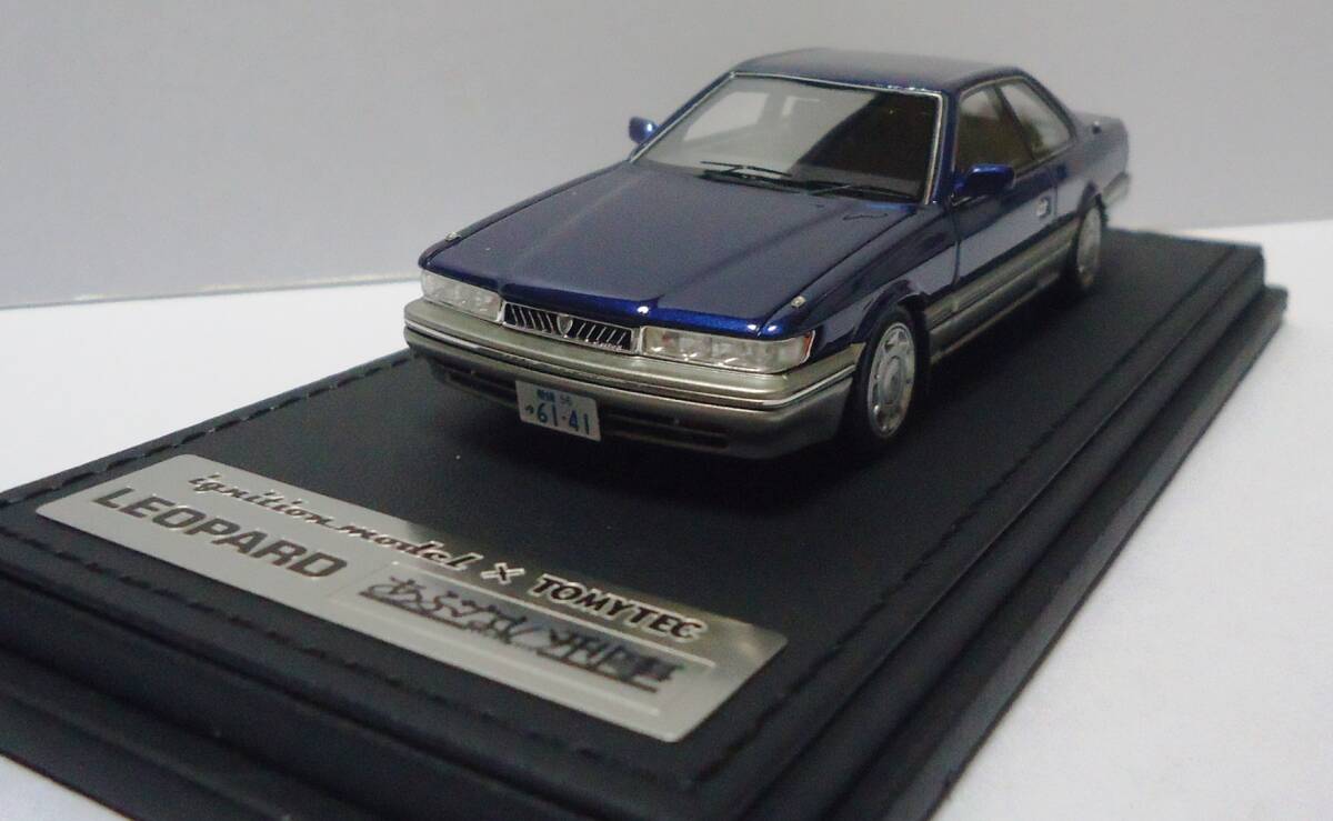 トミーテック × イグニッションモデル 1/43 ニッサン レパード XS-II ダークブルー "あぶない刑事" T-IG4305