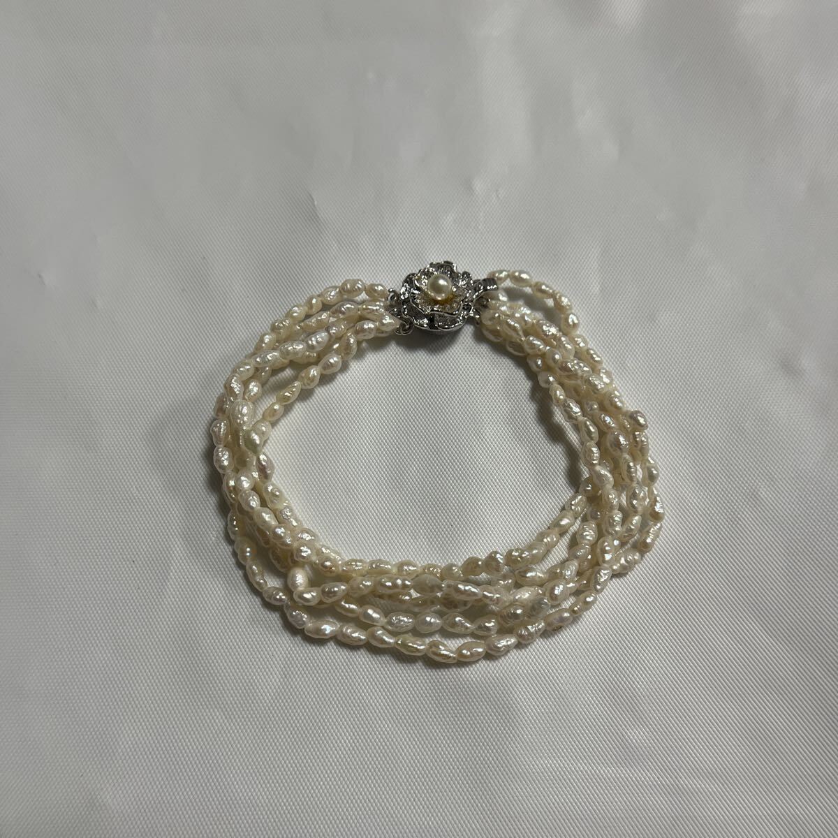 送料一律430円 極美品 パール 3連ブレスレット silver刻印 真珠 アクセサリー