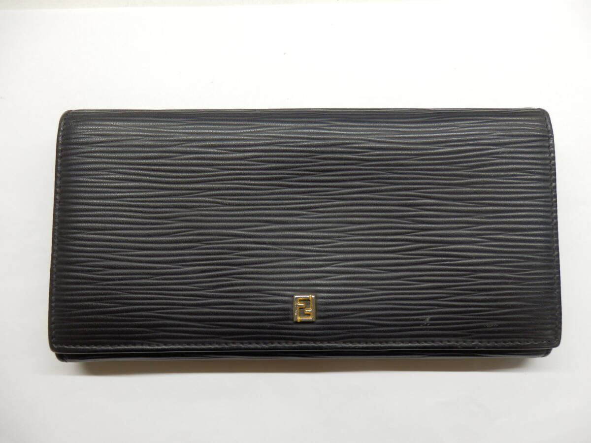172H223H◆FENDI フェンディ 長財布 ウェーブレザー ズッカ ロゴプレート ブラック 中古 