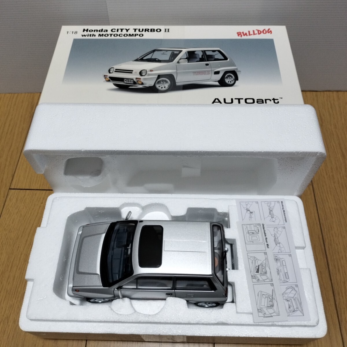 AUTOart【1/18　 HONDA CITY TURBO II (SILVER) (WITH MOTOCOMPO IN YELLOW)】オートアート　ホンダ　シティ　モトコンポ　