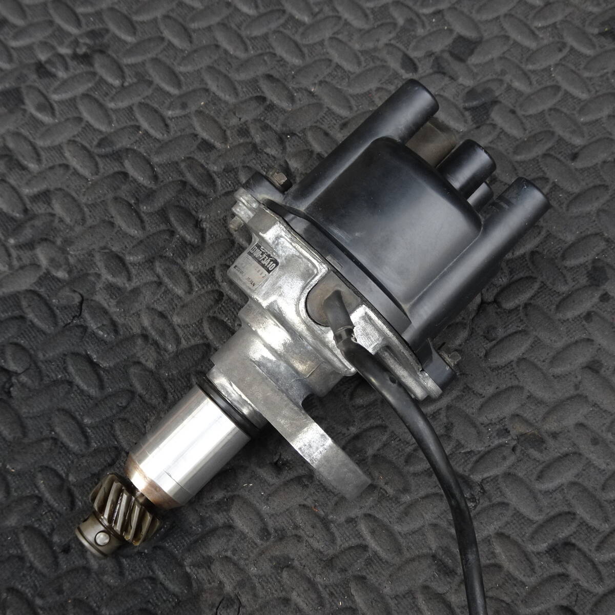 ディストリビューター　スズキ純正　33100-73A10　SUZUKI　ジムニー　Jimmy　JA11　JA12　F6A
