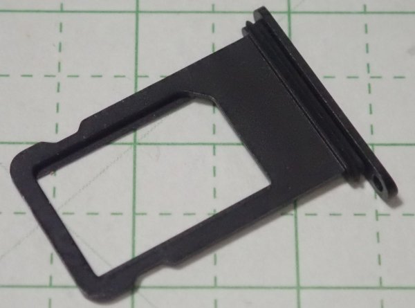 iPhone7 Plus SIMトレイ ジェットブラック