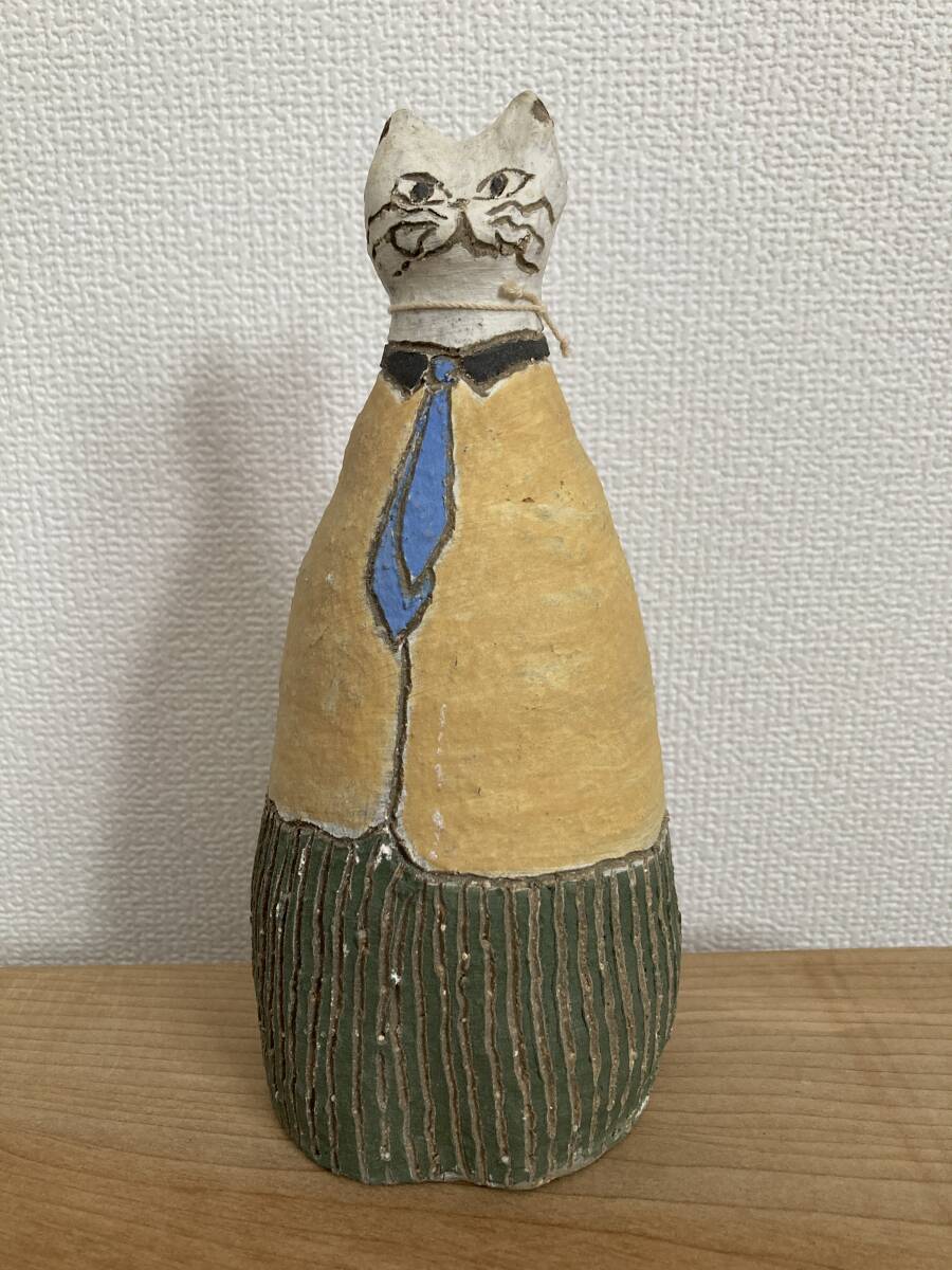 【猫の陶器人形】北欧雑貨風 白ねこ 紳士 オブジェ 置物 焼物 素焼き 陶芸 日本陶器 ネコ 作家物 