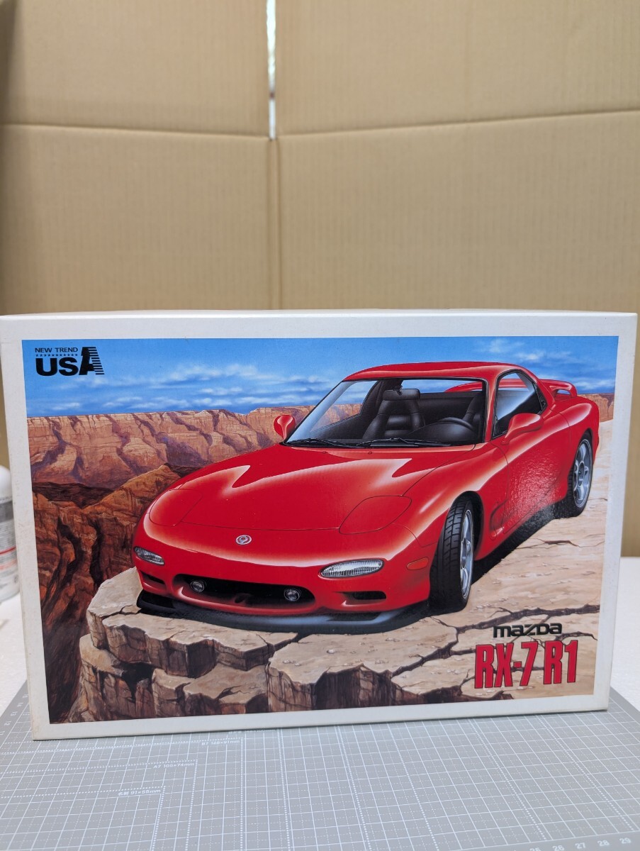 1991年 絶版プラモデル AOSHIMA アオシマ RX-7 FD3S R1 左ハンドルRX-7 MAZDA RX-7 1/24 当時物ニュートレンドUSAシリーズ 輸出用RX-7