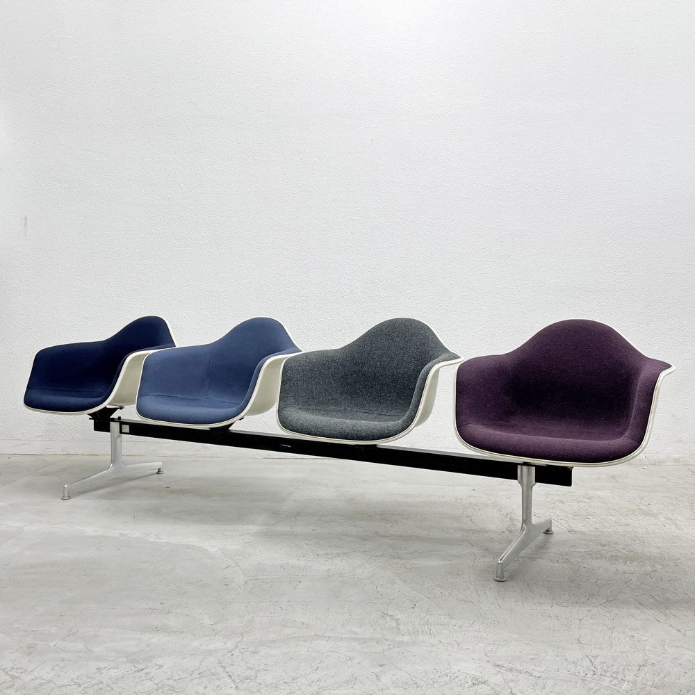 〓 ハーマンミラー Herman Miller ビンテージ エアポートベンチ タンデムシート 4連 アームシェル 2nd ファブリック 新品張替え済 C