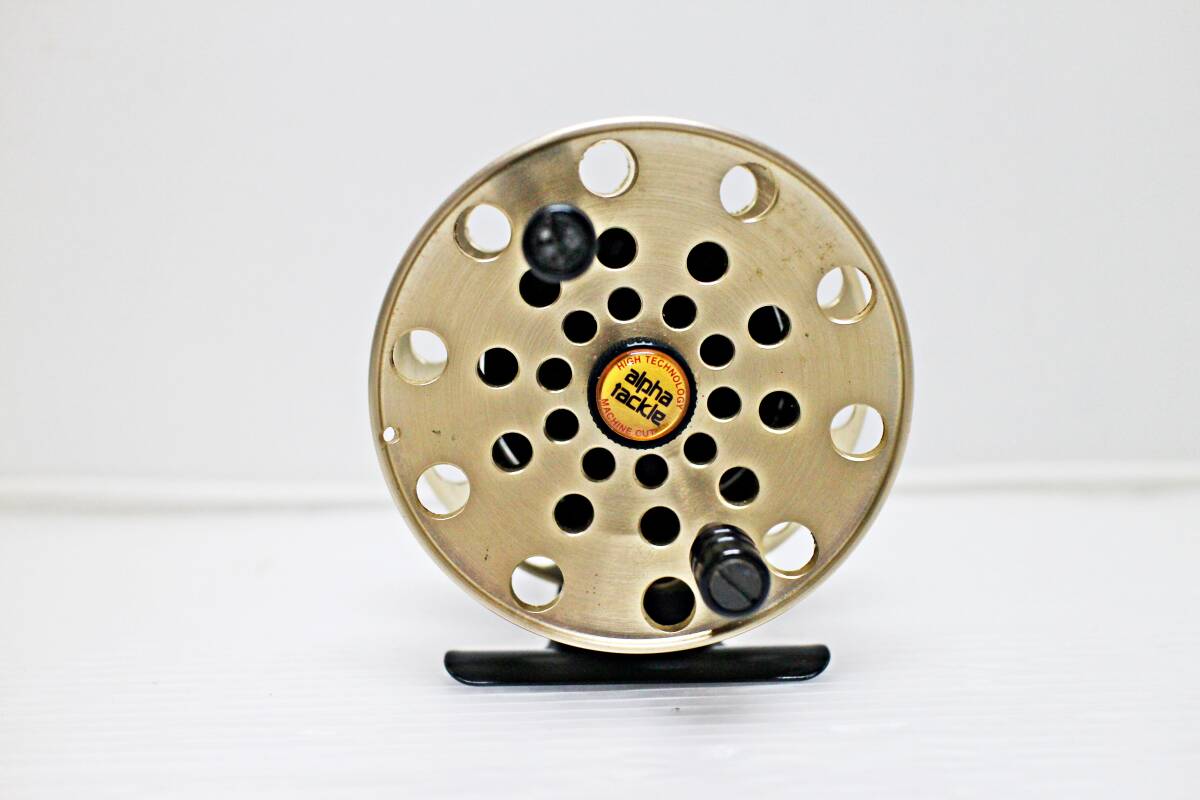 ALPHA TACKLE/アルファタックル 両軸リール 前打ち 落とし込み ヘチ釣り チヌ 黒鯛 ベイト 太鼓リール