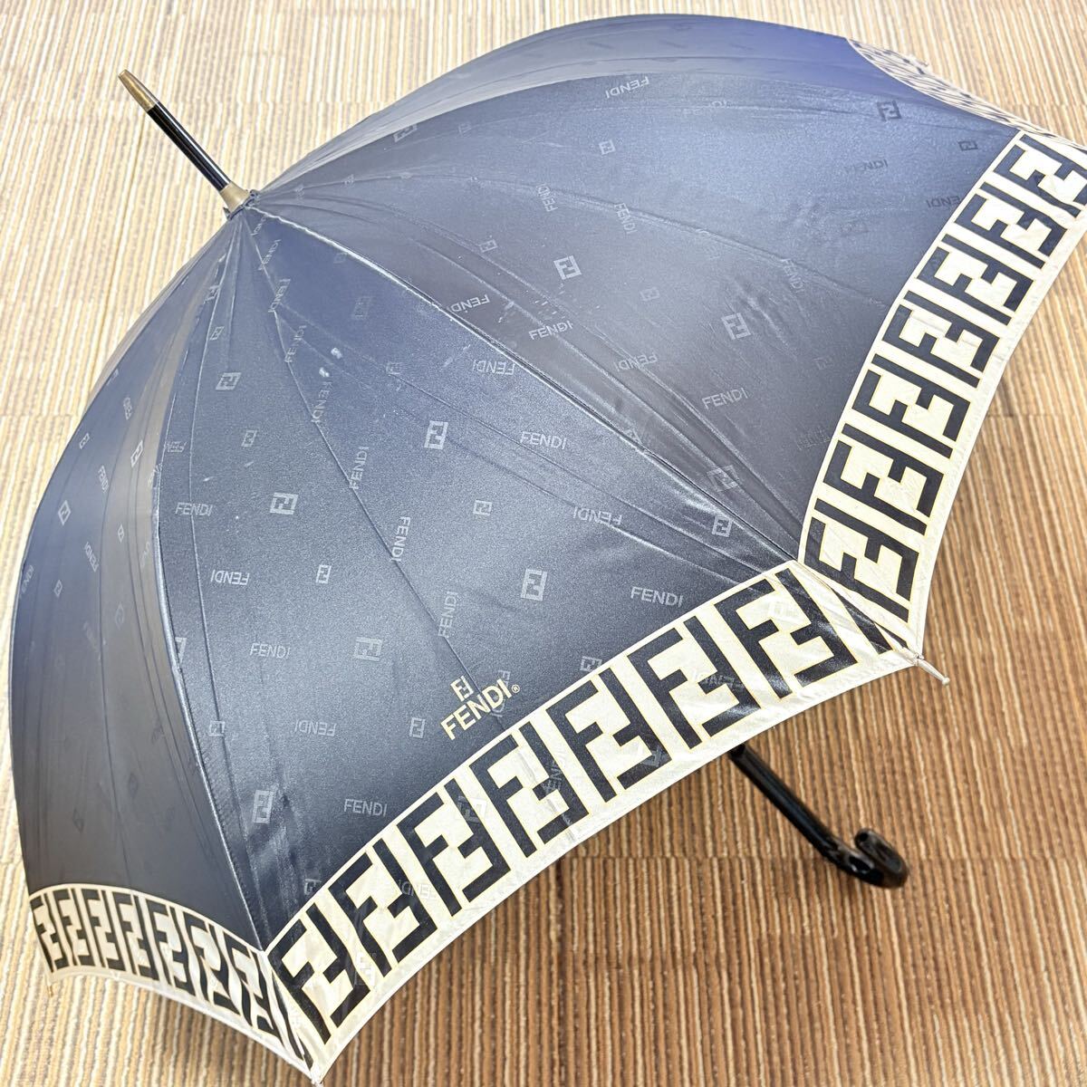 FENDI フェンディ　FFロゴ　ズッカ柄　 晴雨兼用傘　長傘　メタリックブラック