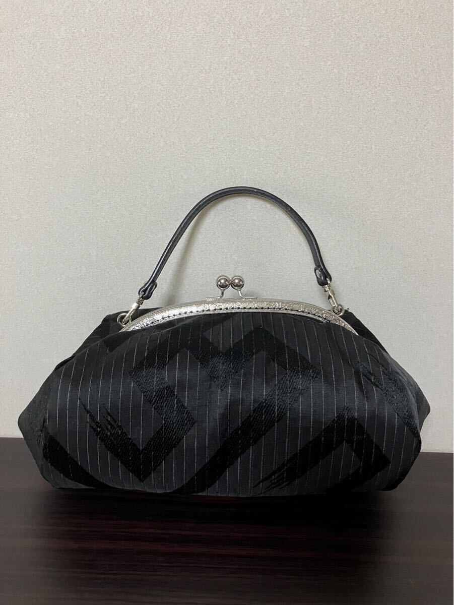 アンズルーム★コロンと可愛い　がま口バッグ★ハンドバッグ★帯リメイク★黒　喪