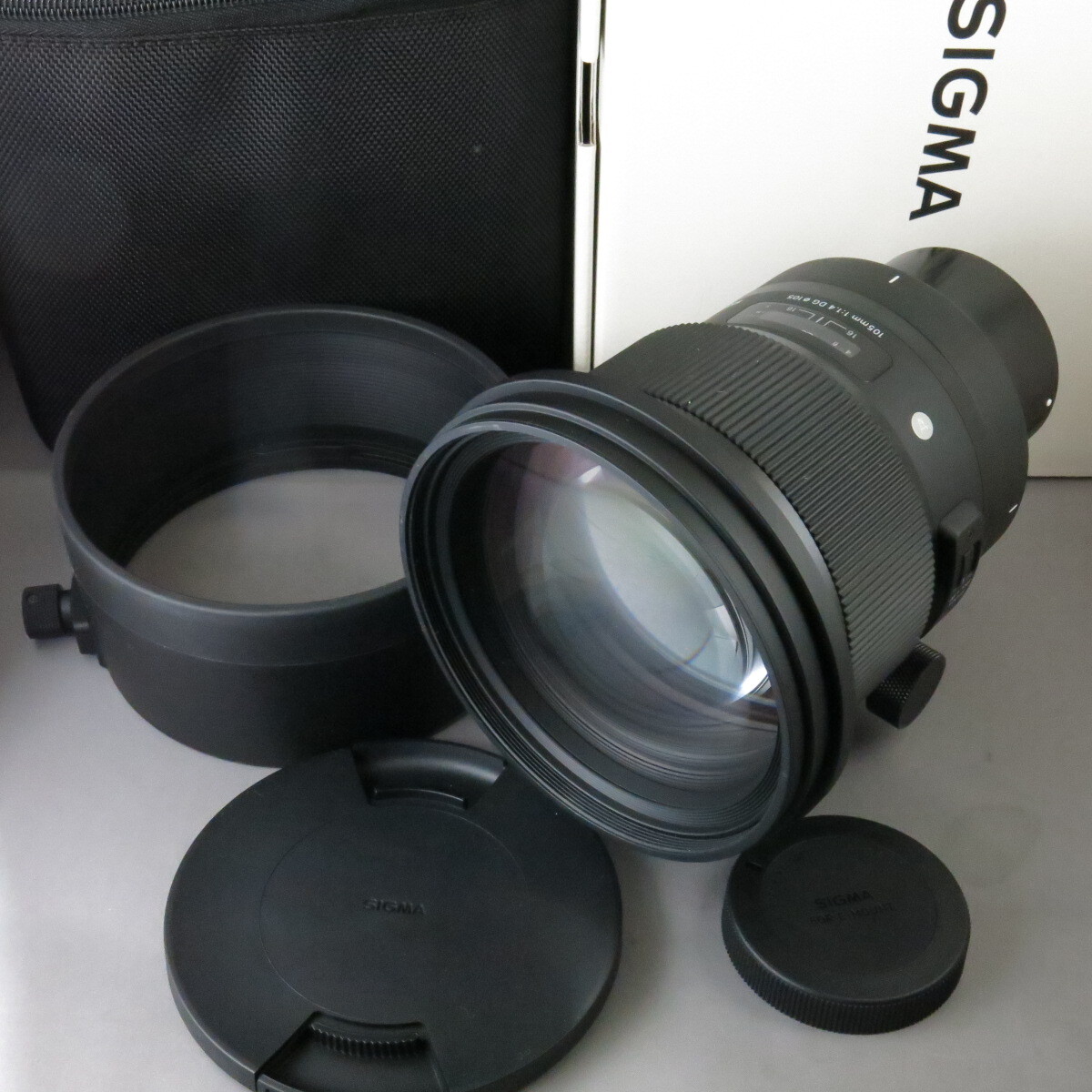 【新品同様】SIGMAシグマ　ソニーE用105mmF1.4DG(A)　SONYソニーEマウント★NO.9435