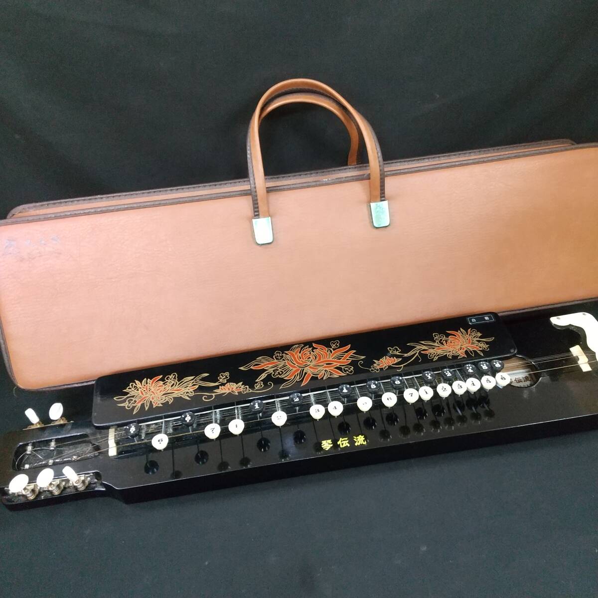 ◎琴伝流◎大正琴 白菊 ソフトケース付 中古現状 即発送