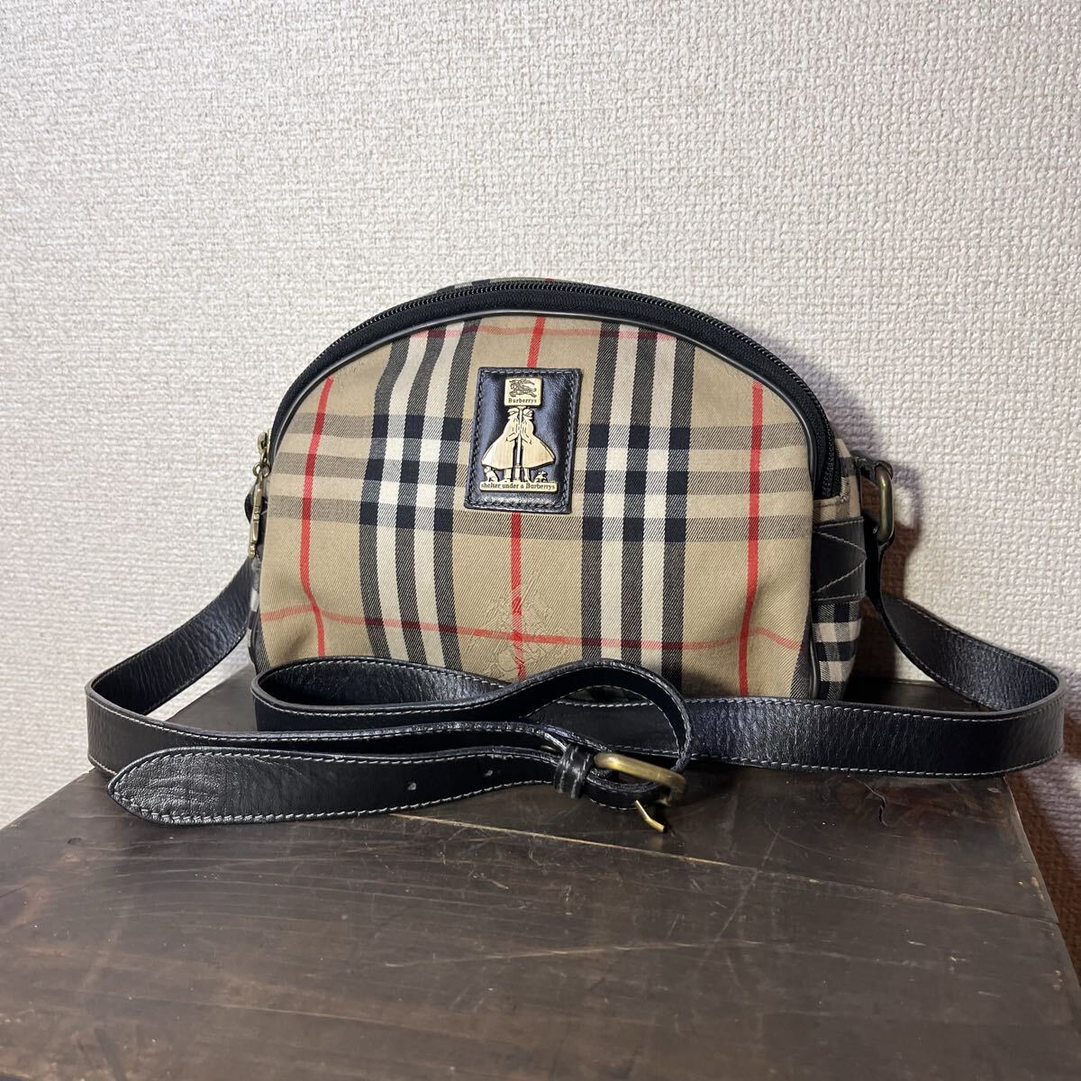 希少 BURBERRYS バーバリー ショルダーバッグ ノバチェック レザー ベージュ ヴィンテージ 斜め掛け 世界大戦