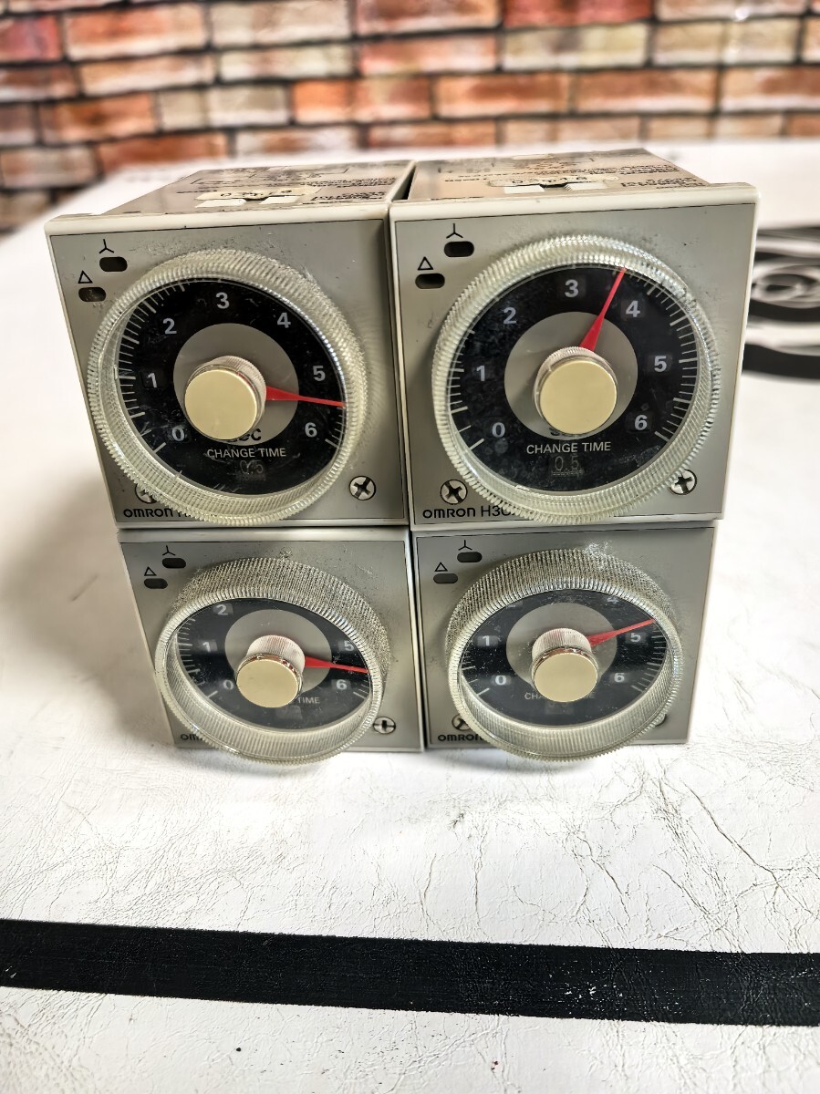 【オムロン/OMRON ソリッドステート・タイマ H3CR-G8L 4個セット AC200/220/240V AC 電源オフディレータイマ】中古動作品